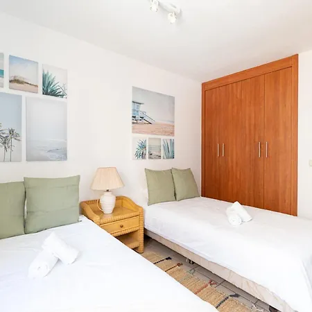Homeforguest Apartamento Con Terraza Y Piscina 500m Playa De Esquinzo
